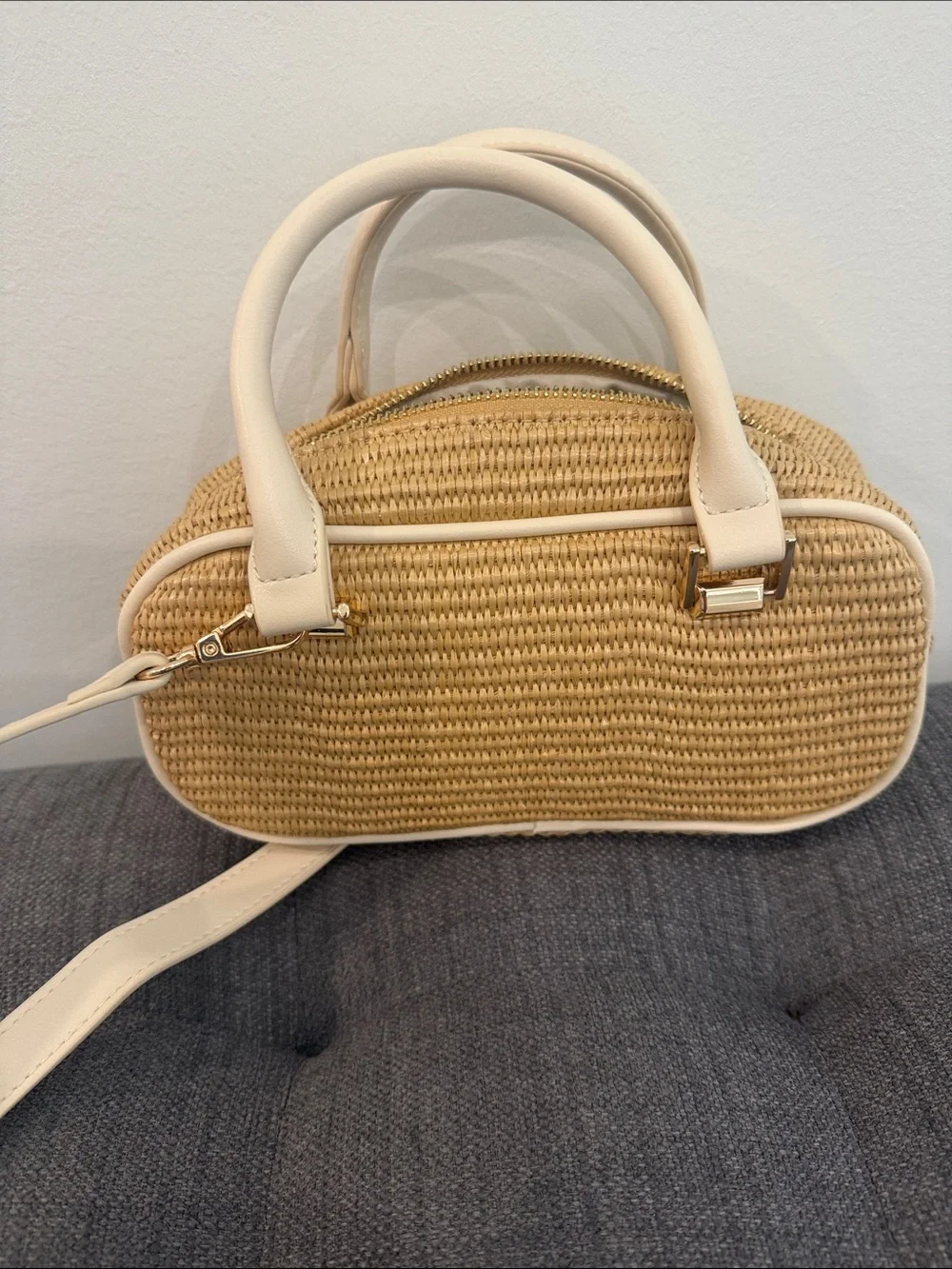 ~ Shiraleah ~ EUC ~ Ravello Cross-Body Bag in Natural